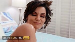 Sumptuous Mommy (Becky Bandini) luvs a adorable massage a stiff nail by her stepson - Brazzers